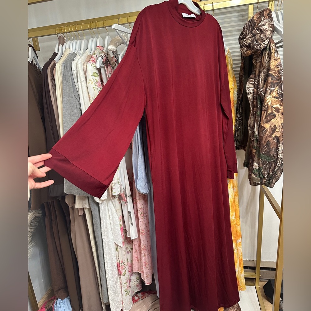 Batul the collection Burgundy Maxi Dress abaya